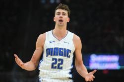 lol合区-魔术队遗憾失利，凯尔特人队胜券在握