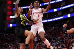 lol全球总决赛-关于新晋新秀表现亮眼，震撼国际篮球界的信息