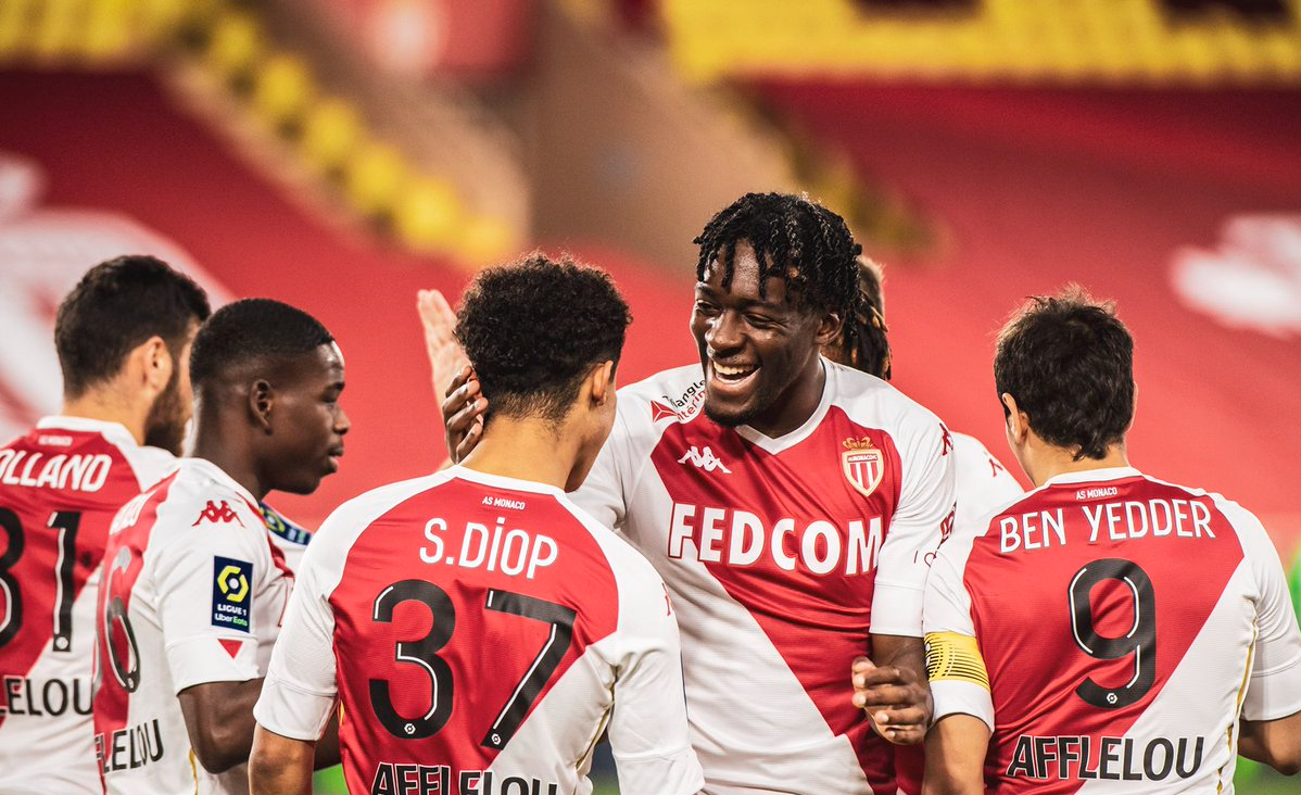 南特队在法甲联赛中逐渐崭露头角 南特队在法甲联赛中逐渐崭露头角