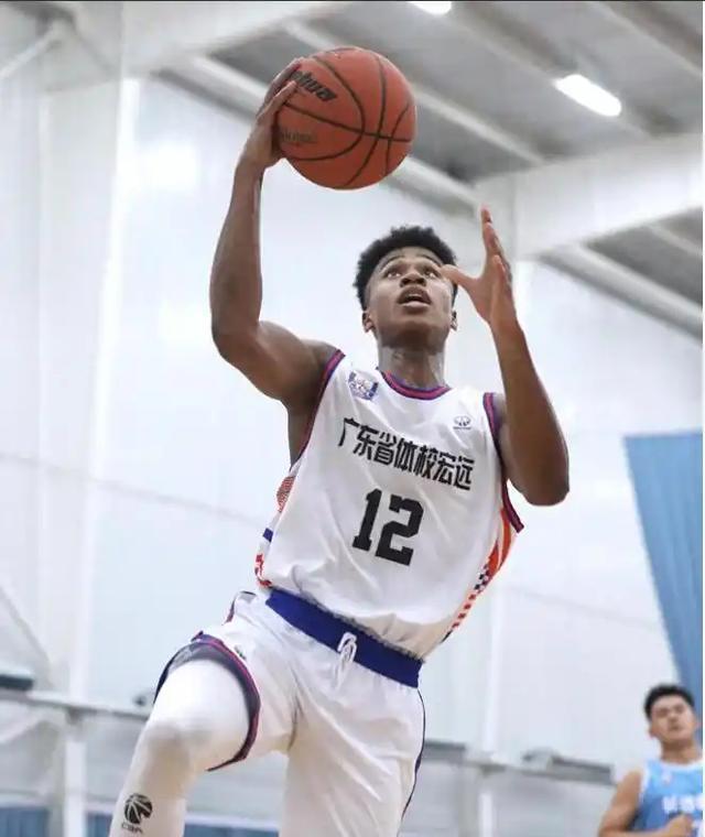 关于新晋新秀表现亮眼,震撼国际篮球界的信息 关于新晋新秀表现亮眼,震撼国际篮球界的信息