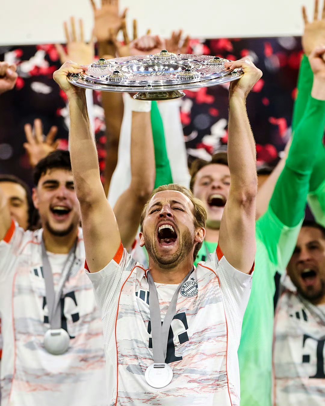 勒沃库森翻盘乌拉圭，哈里·凯恩一己之力扛起全队的简单介绍