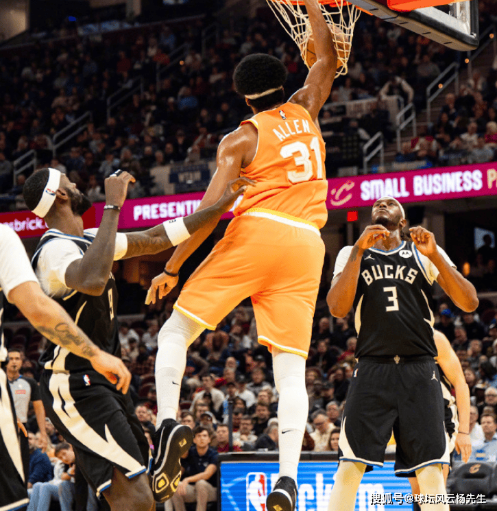 雄鹿力克尼克斯，米切尔带队取胜